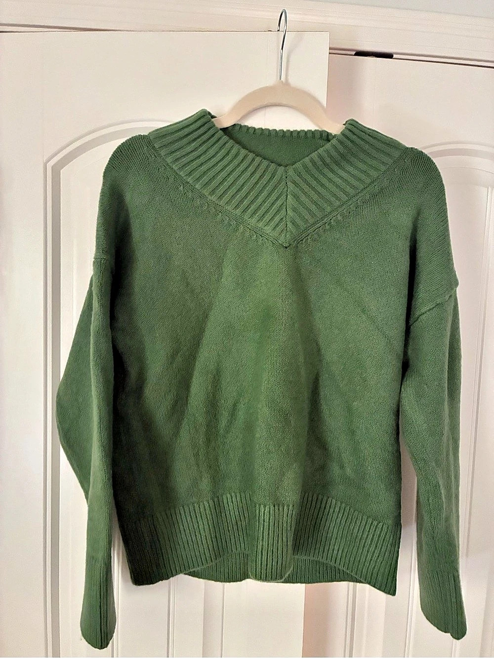 Abercrombie & Fitch Green Crew Neck Knit Sweater